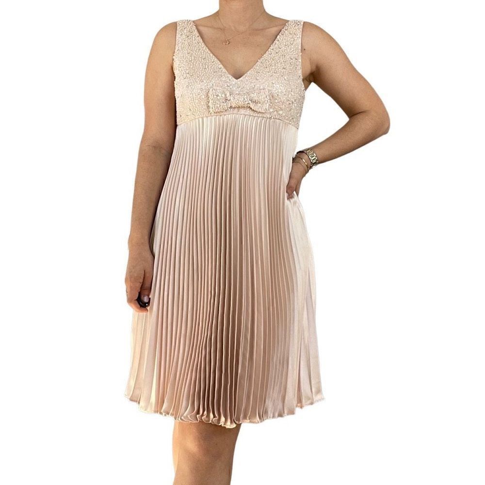 New JS Boutique Beige Pleated Beaded Sleeveless Cocktail Dress Size 10 V Neck